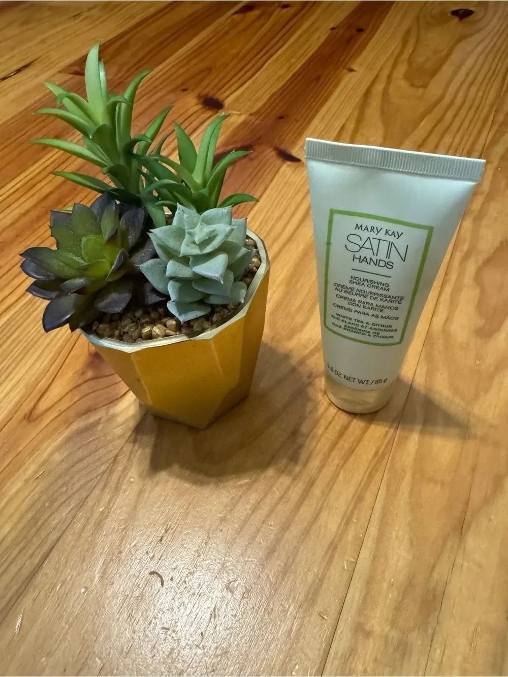 Mary Kay Satin Hands Nourishing Shea Cream White Tea & Citrus Moisturizer 3 Oz